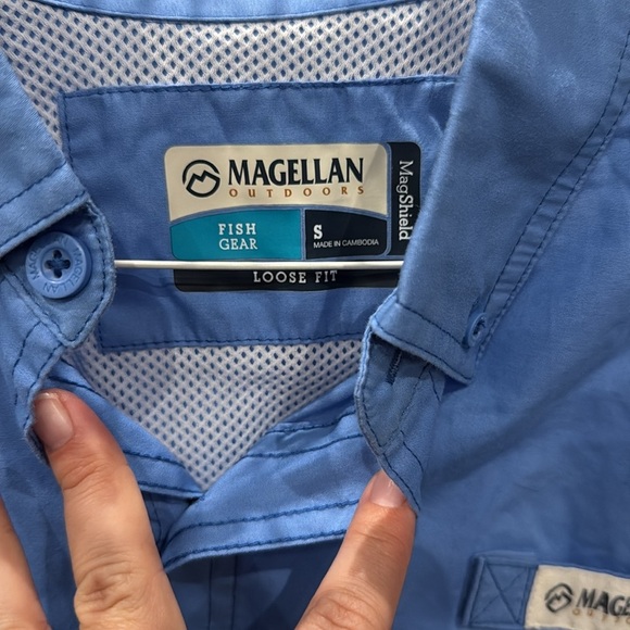 Magellan Outdoors Blue Casual Button Down Shirt with Roll-Up Sleeves - Picture 2 of 3